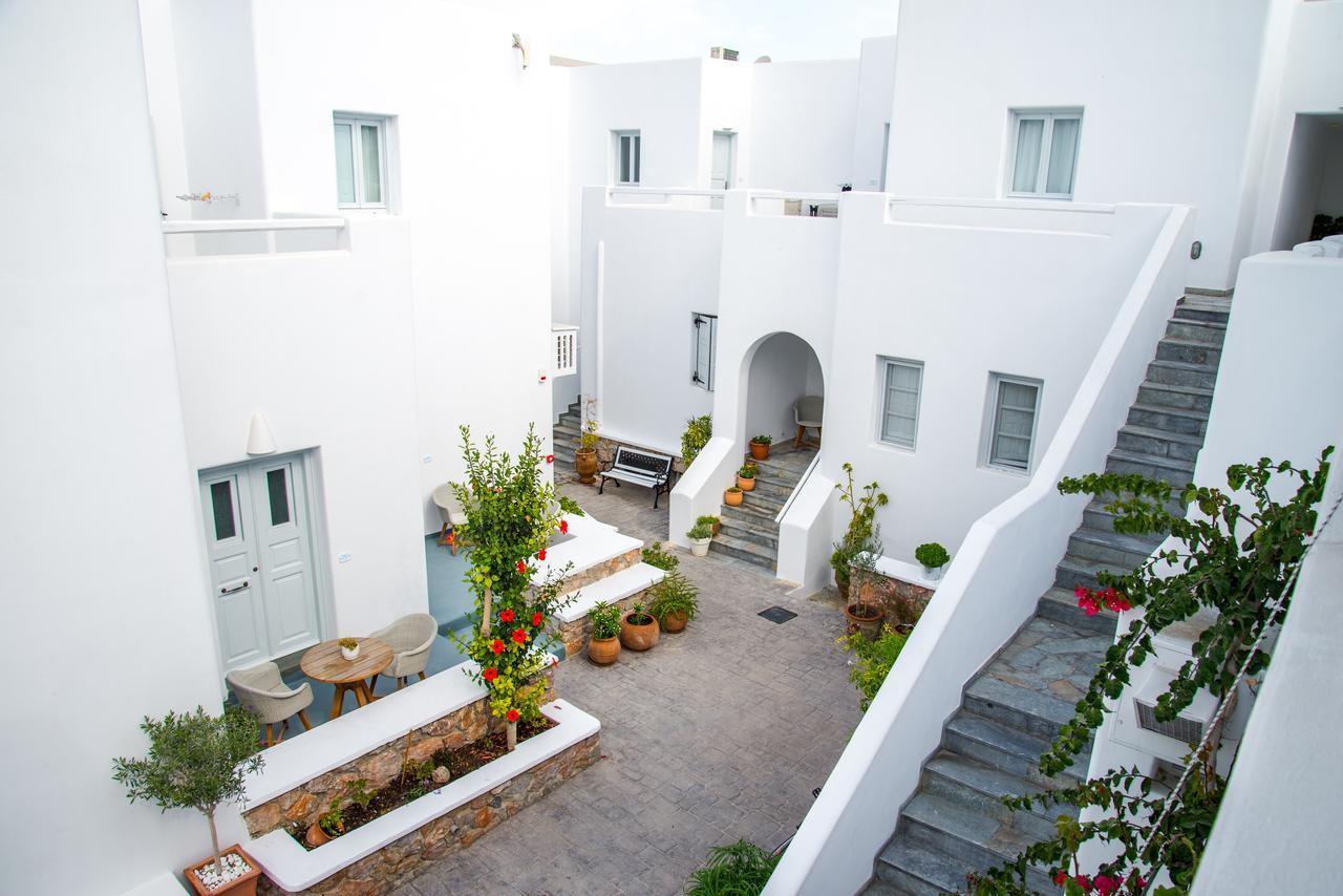 Makris Aparthotel 3*