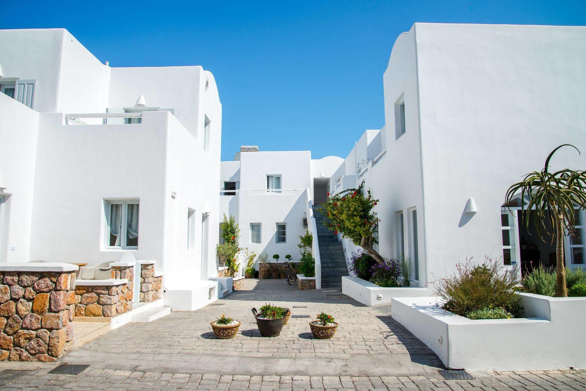 Makris Aparthotel
